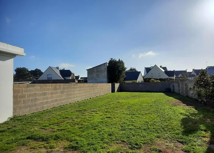 Maison proche centre et mer, jardin clos, calme.