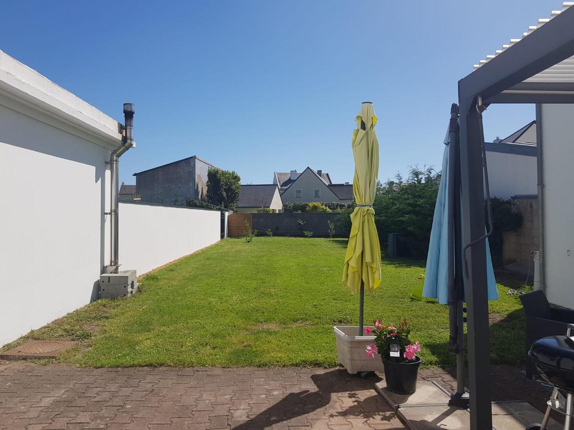 Maison Proche Centre Et Mer, Jardin Clos, Calme. *